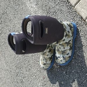Children's size 3 camo Bogs boots